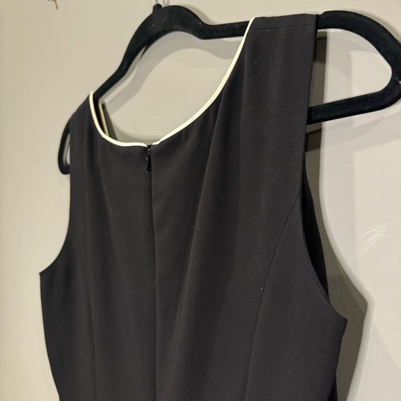 Bloomingdale’s Vintage black sleeveless sheath dress, Size 6, EUC‎ - Picture 5 of 8